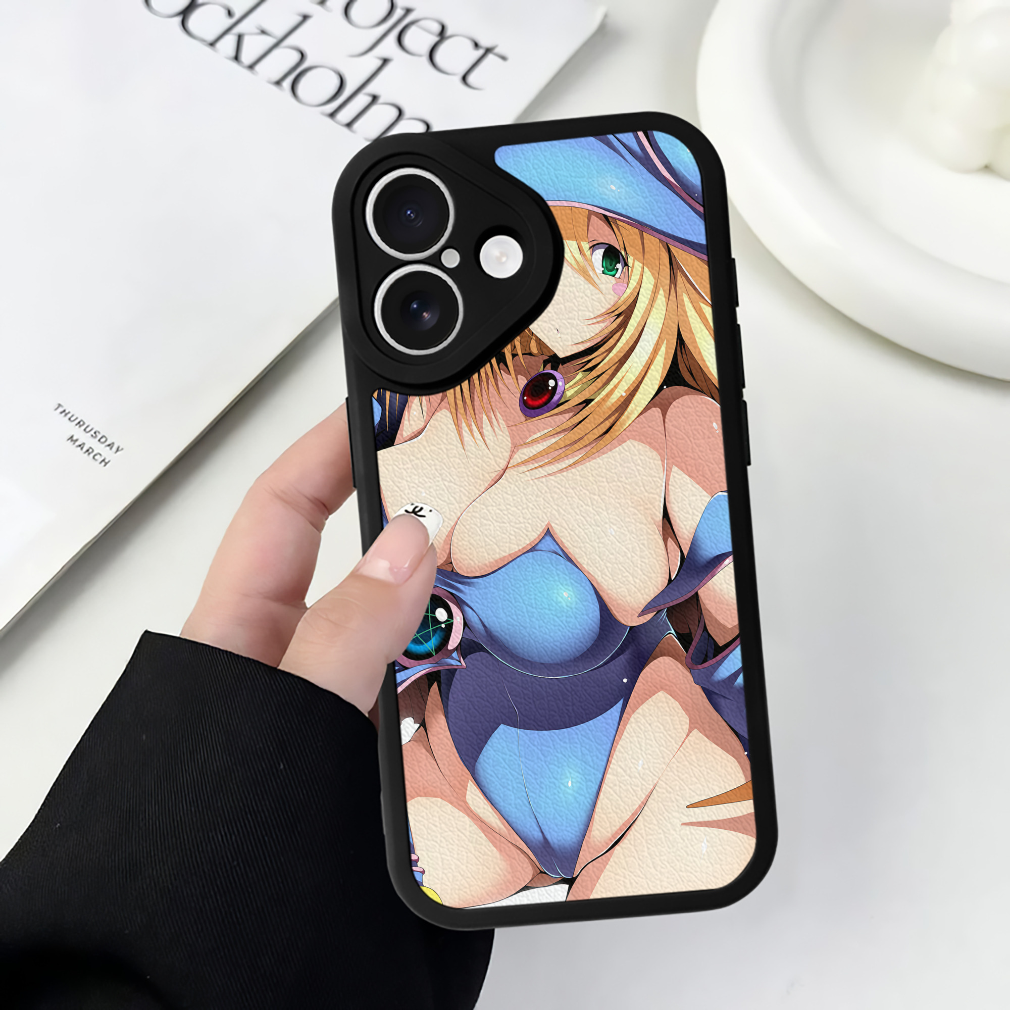 （画像用） 遊☆戯☆王 Yu-Gi-Oh! 【iPhone 16シリーズ対応】シリコンスマホケース（レザー調） 材質：シリコン
